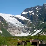 Casa vacanze Alongside The Beautiful Fjaerlandsfjord Fjærland