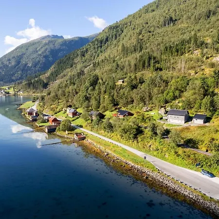 펜션 Alongside The Beautiful Fjaerlandsfjord *
