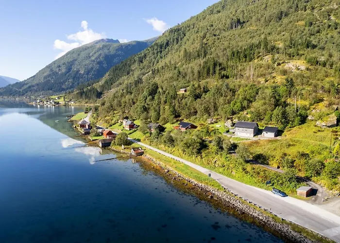 בית נופש Alongside The Beautiful Fjaerlandsfjord *